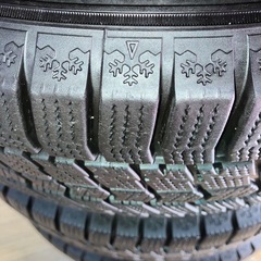 スタッドレスタイヤ 195/65R15 4本セット　の画像