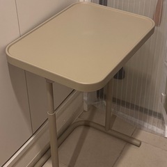サイドてーテーブルの画像
