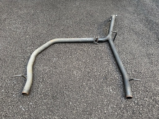 30プリウス　ストレートリアマフラー