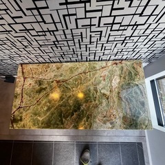 大理石テーブル　　
の画像