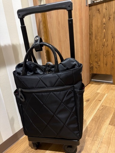 未使用品‼️スワニーのキルティングタイプの黒　定価5,000円のショルダーバッグのおまけ付き