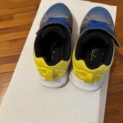 子供用シューズ19cmの画像