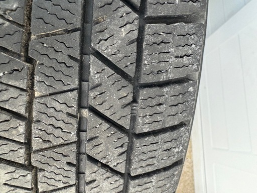 スタッドレスタイヤ　175/65R15