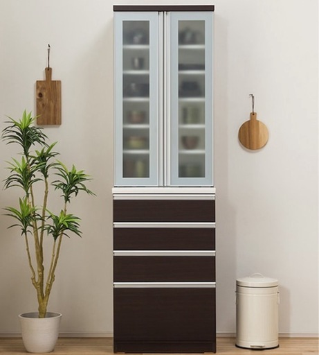 お洒落な食器棚