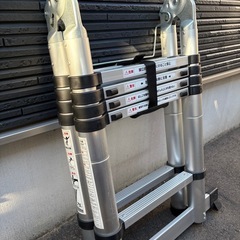アルミ製　伸縮はしご　脚立の画像