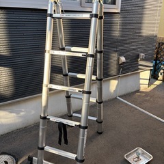 アルミ製　伸縮はしご　脚立の画像