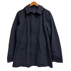 ヘルノ Herno ナイロンジャケット ウォーターレペレントポリステルフーデッドショートバルカラー 19074-17841-4 IM0146U ネイビーの画像