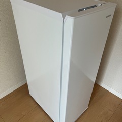 1月購入✳︎美品　スリム冷凍庫　80L アイリスオーヤマの画像