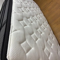 取引中美品マットレスの画像