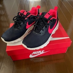 NIKE新品スニーカー26.5 の画像