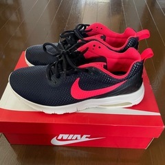 NIKE新品スニーカー26.5 の画像