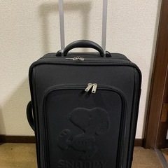 スヌーピーのキャリーケースの画像