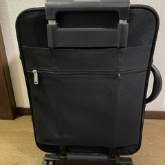 スヌーピーのキャリーケースの画像