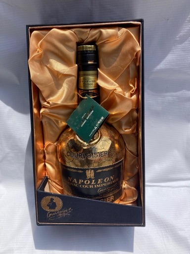 Courvoisier Napoleon コニャック 700ml ※未開栓