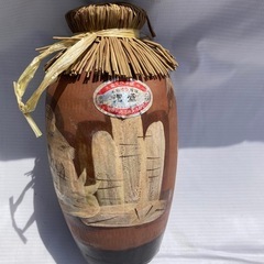 琉球泡盛 陶器ボトル 手描き植物模様　※未開栓の画像