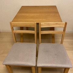ダイニングテーブル3点セットの画像