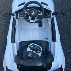 子供用　電動自動車　ベンツ　の画像
