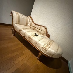 アンティークソファの画像