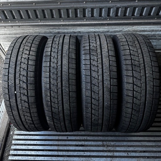 バリ山　BRIDGESTONE ブリヂストン　ブリジストン　VRX 185/65R15 スタッドレス　タイヤ　2019年製　15インチ