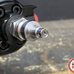 【久留米】【引き取り限定】【中古品】makita マキタ AN931H 高圧 エア釘打機 カラー:レッド 90mm 使用空気圧:1.18-2.26MPa 保護メガネ・説明書・ケース付の画像