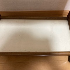 【無料】木製2段ワゴン　キャスター付きの画像