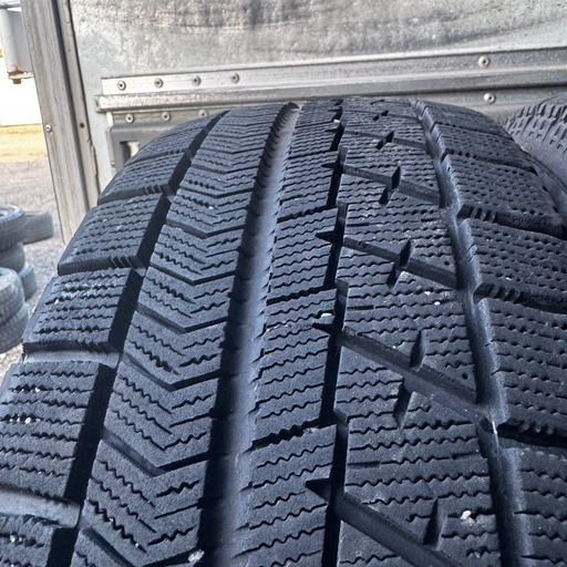バリ山　BRIDGESTONE ブリヂストン　ブリジストン　VRX 215/65R16 スタッドレス　タイヤ　2019年製　16インチ