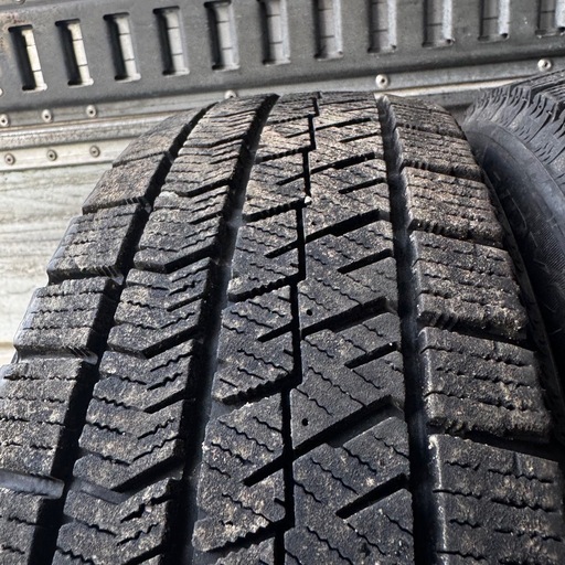 バリ山　BRIDGESTONE ブリヂストン　ブリジストン　VRX2 155/65R14 スタッドレス　タイヤ　2022年製　14イン