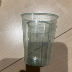 取引中　タッパー13個　計量カップ全部の画像