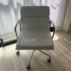 イームズ アルミナムチェア リプロダクトの画像