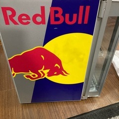 レッドブル　ミニ冷蔵庫　の画像