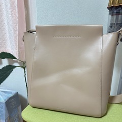 ショルダーバッグの画像
