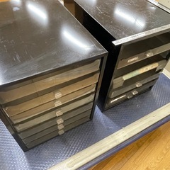 スチール製7段キャビネット、2つ合わせての出品ですの画像