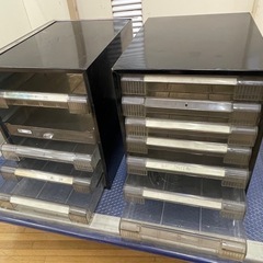 スチール製7段キャビネット、2つ合わせての出品ですの画像