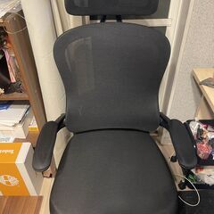 オフィスチェア 人間工学椅子の画像