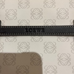 LOEWE トートバッグの画像