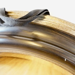 イギリス 円形壁掛けミラー イギリスで見つけたアンティークのおしゃれな鏡、丸い形の縁取りが輝く