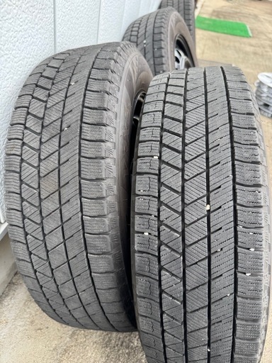 受け渡し完了　受付終了　トヨタ　アクア　スタッドレス4本175/65R15 VRX3 受け渡し完了 受付終了 トヨタ アクア スタッドレス4本175/65R15 VRX3