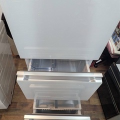 【美品　2024年製】ヤマダ　ノンフロン冷凍冷蔵庫「YRZ-F32MW」の画像