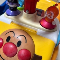 アンパンマンドライバー　アンパンマン運転　四輪乗り物の画像