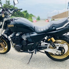 ヤマハ  XJR400R 4HM最終型の画像