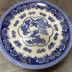 高級大きいお皿2枚の画像