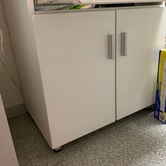 食器棚の画像