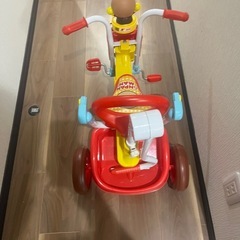 アンパンマン手押し三輪車の画像