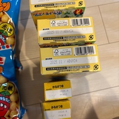 お菓子のまとめ売りの画像
