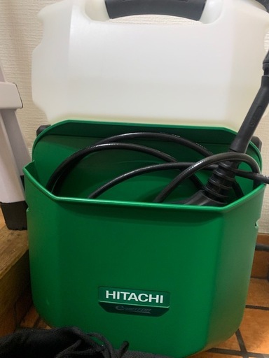 HITACHI 高圧洗浄機　バッテリー充電器セット