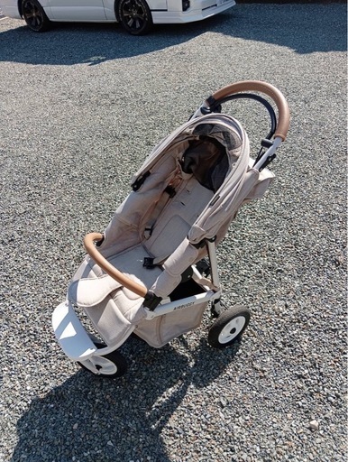 エアバキー　　ベビーカー、
チャイルドシート、バウンサー