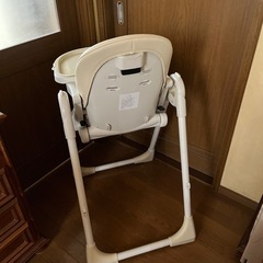 スモルビ　ハイ&ローのびのびベビーチェアの画像