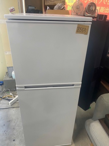NO B533?福岡市内配送設置無料✨?冷蔵庫 ホワイト AR-131 [幅47.5cm /139L /2ドア /右開きタイプ /20