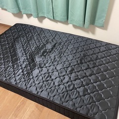 セミダブルベッドまつとマットレスの画像