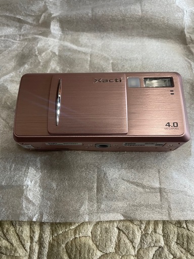 新品未使用　激レア　希少　SANYO　デジタルカメラ　dsc-j4 Xacti 希少　レア　ザクティー